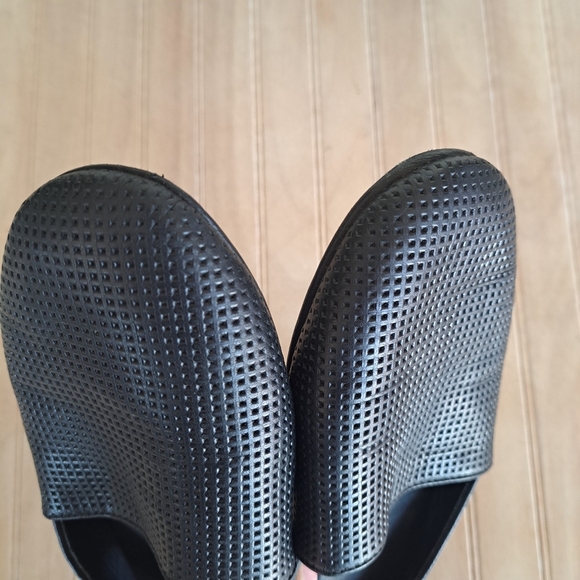 Vince Bogart Women's Causal Leather Minimalist Capsule Lightweight Flats Loafers - Picture 3 of 8